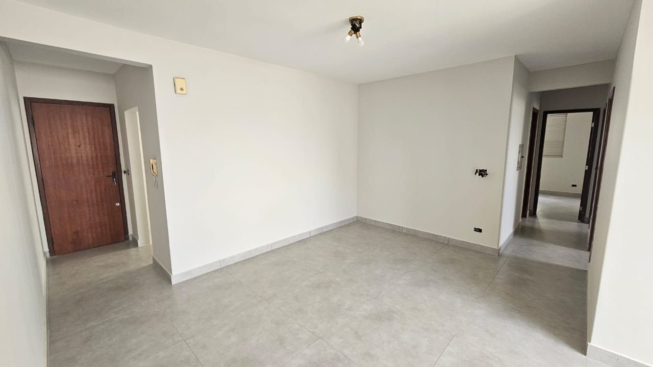 Apartamento à venda com 3 quartos, 82m² - Foto 2