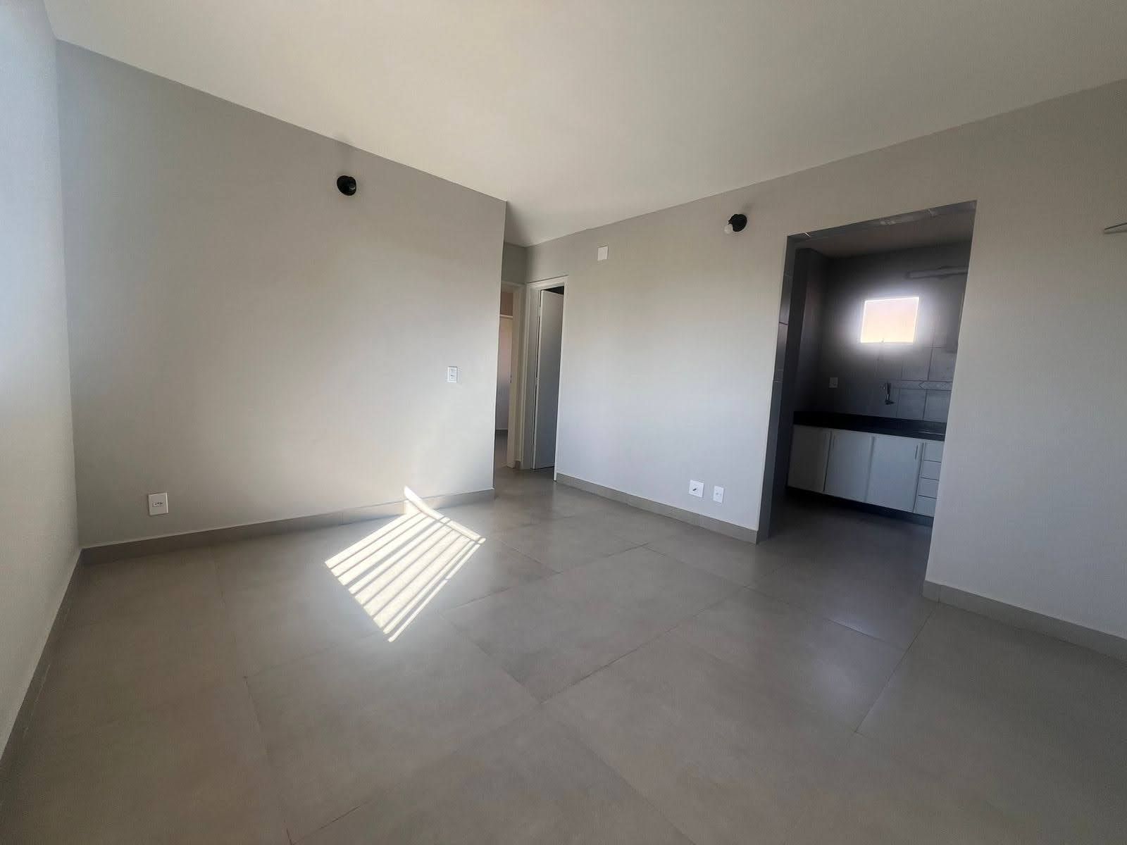 Apartamento à venda com 2 quartos, 46m² - Foto 2