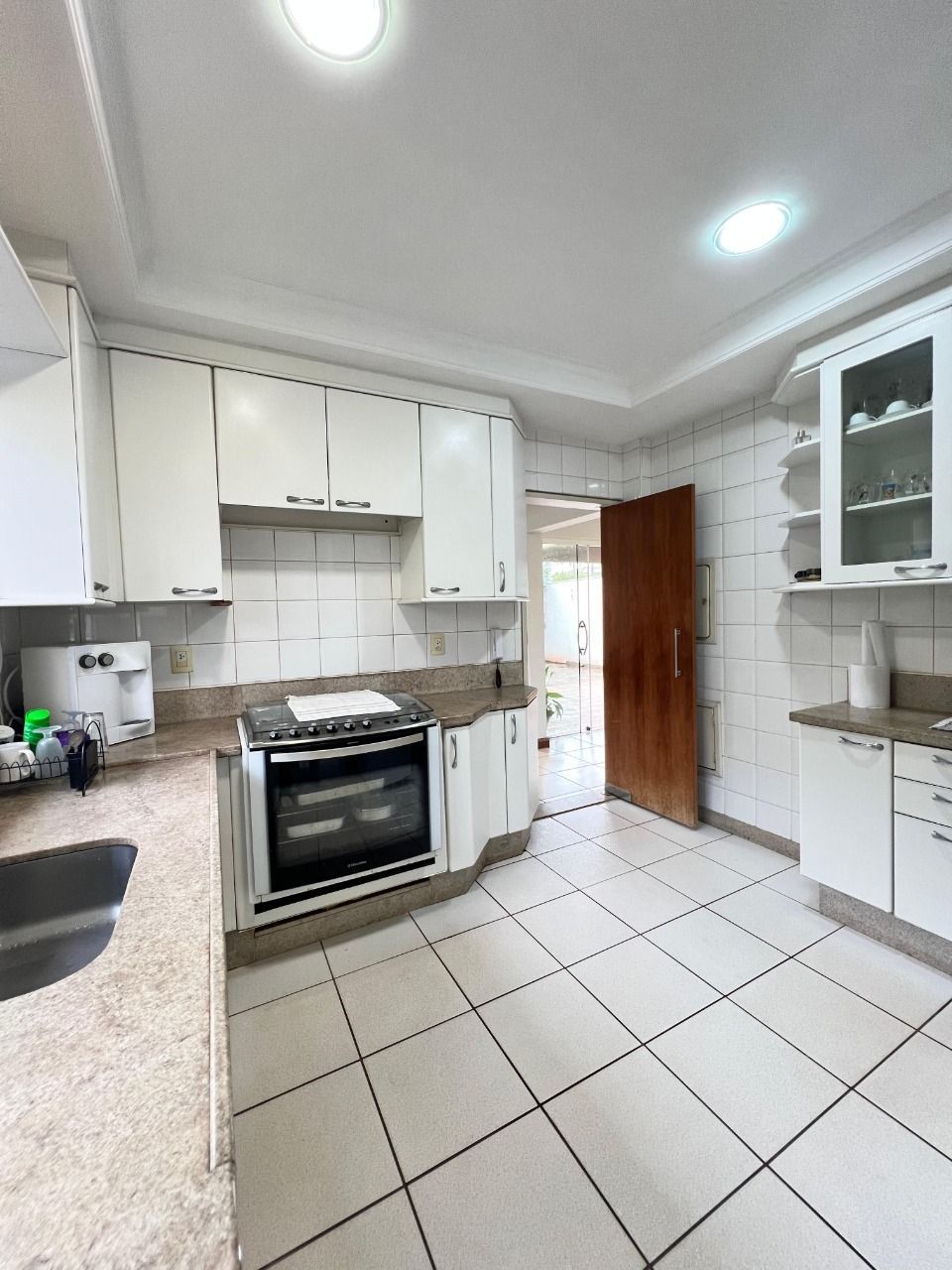 Casa, 5 quartos, 305 m² - Foto 5