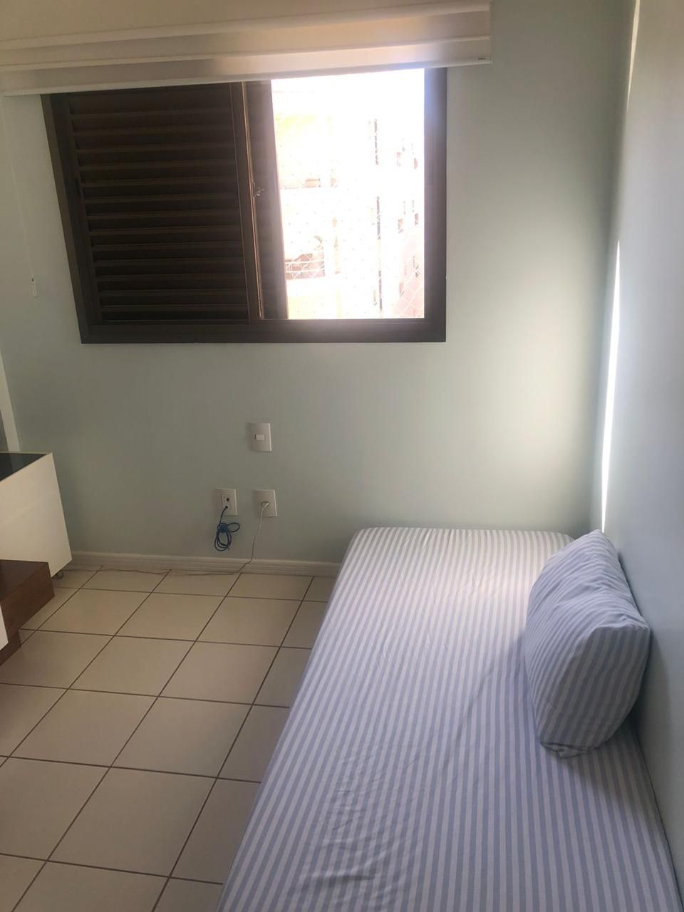 Apartamento à venda com 3 quartos, 96m² - Foto 3