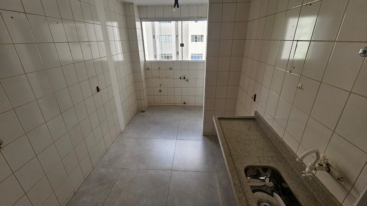 Apartamento à venda com 3 quartos, 82m² - Foto 3