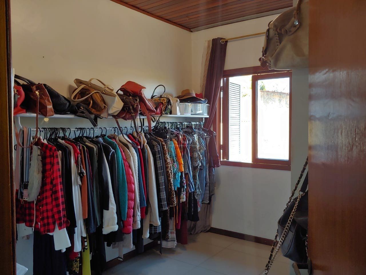 Casa à venda com 3 quartos, 250m² - Foto 10