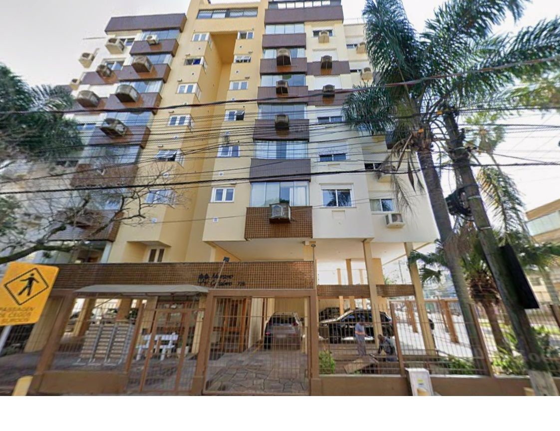 Apartamento de dois quartos, suíte e uma vaga de garagem no bairro Menino Deus