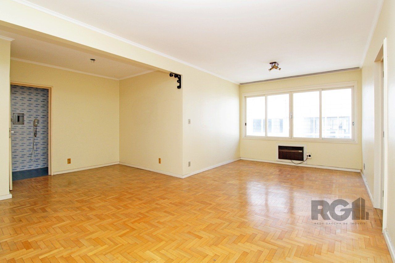 Apartamento, 3 dormitórios no bairro São João em Porto Alegre para Comprar