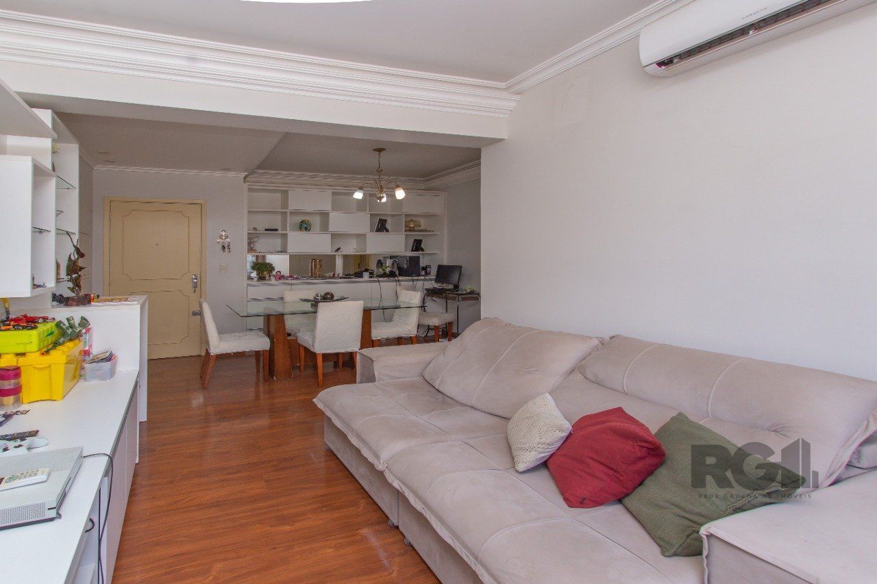 Apartamento à venda com 3 quartos, 104m² - Foto 2