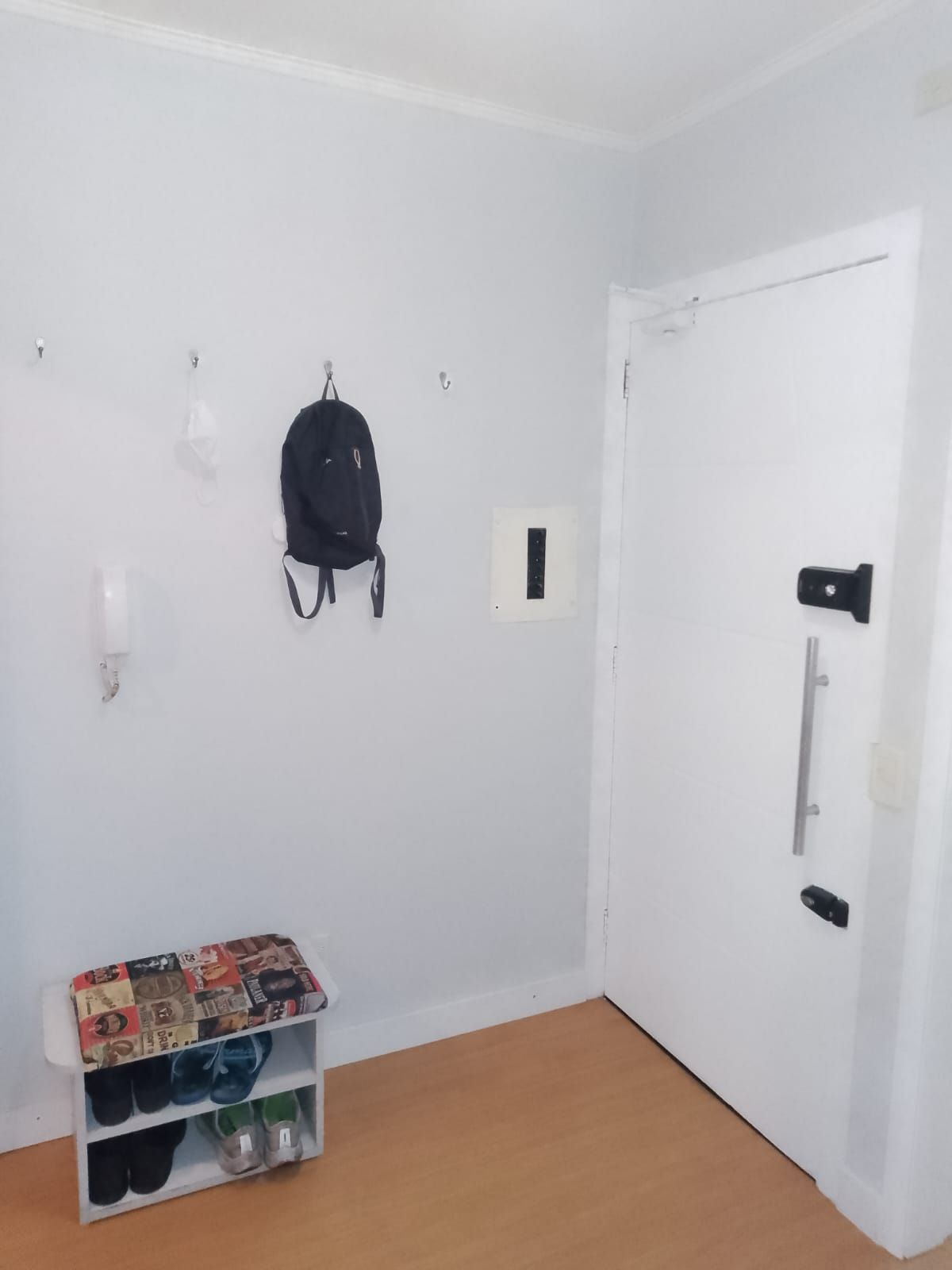 Apartamento de 2 quartos, suíte e 1 vaga de garagem no bairro Santana em POA/RS — foto 3