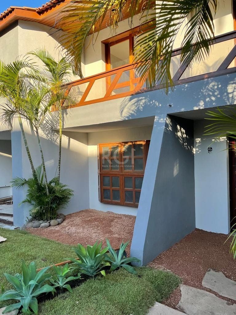 Casa Condominio, 3 dormitórios, sendo 3 suites, 2 vagas - Santo Antonio