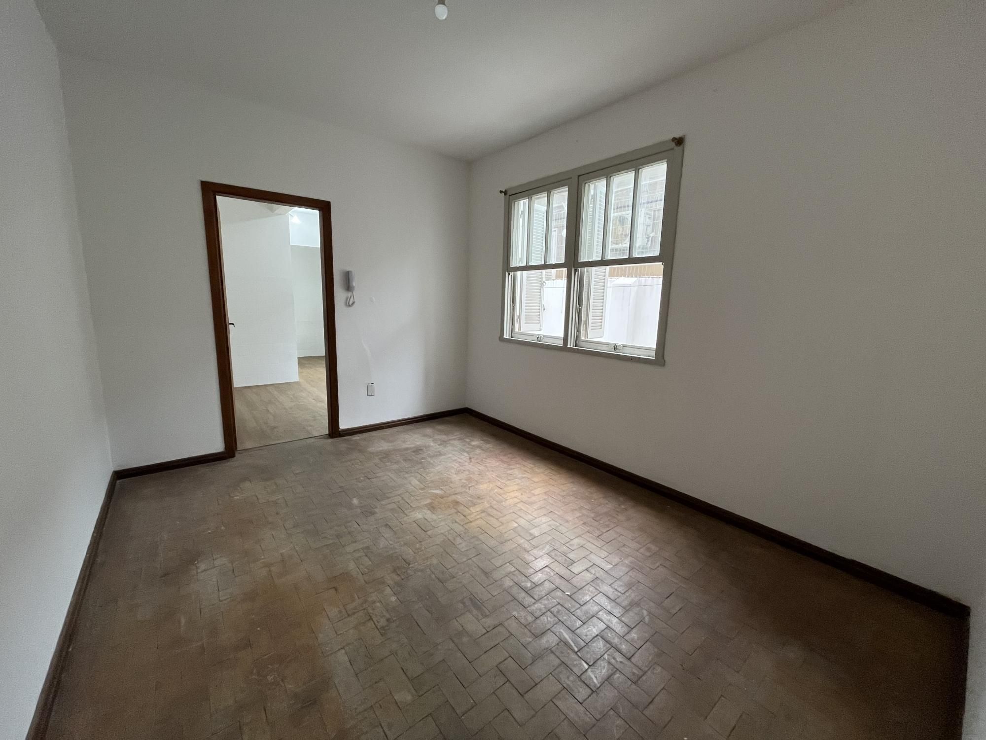 Apartamento à venda com 2 quartos, 66m² - Foto 2