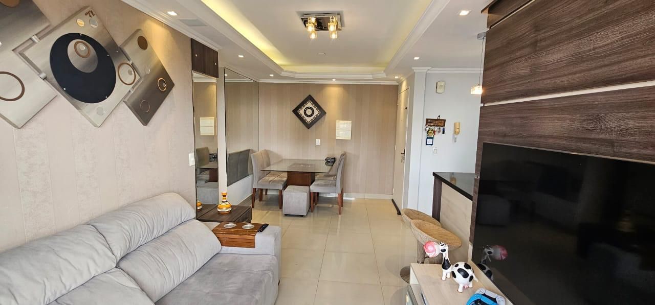 Apartamento à venda com 67m², 3 quartos, 1 suíte, 1 vaga no bairro Tristeza em Porto Alegre
