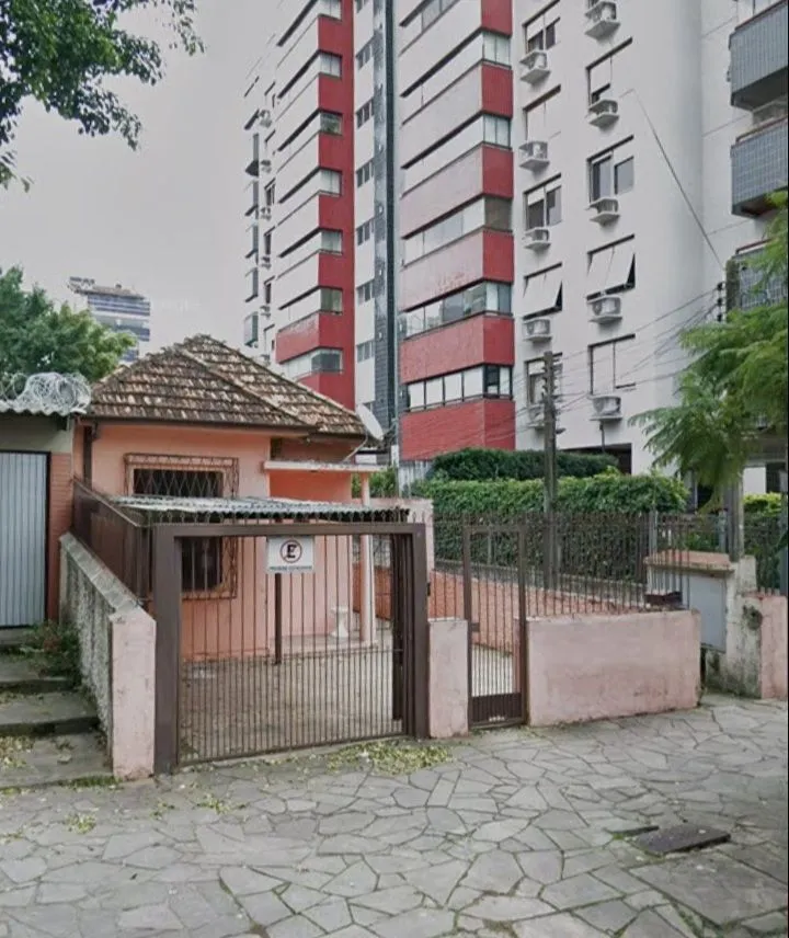 Casa 3 dormitórios no bairro Santana