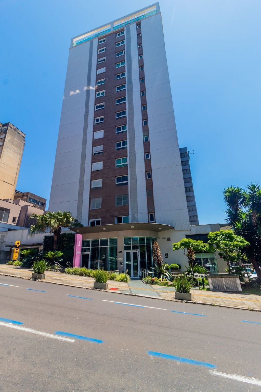 Apartamento de 1 quarto (studio) e uma vaga no bairro Moinhos de Vento em POA