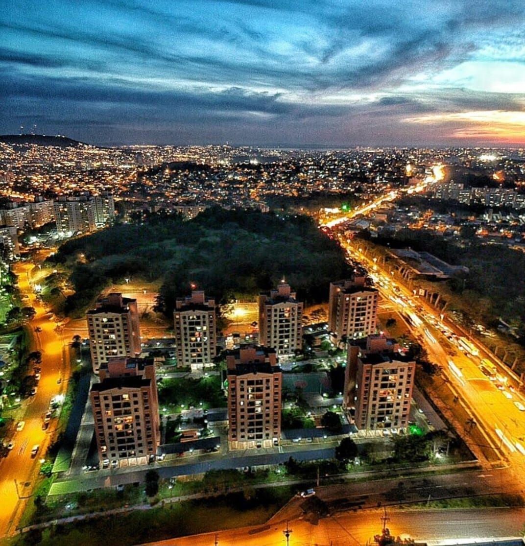 Apartamento de 2 quartos e 1 vaga de garagem no bairro Morro Santana em POA/RS