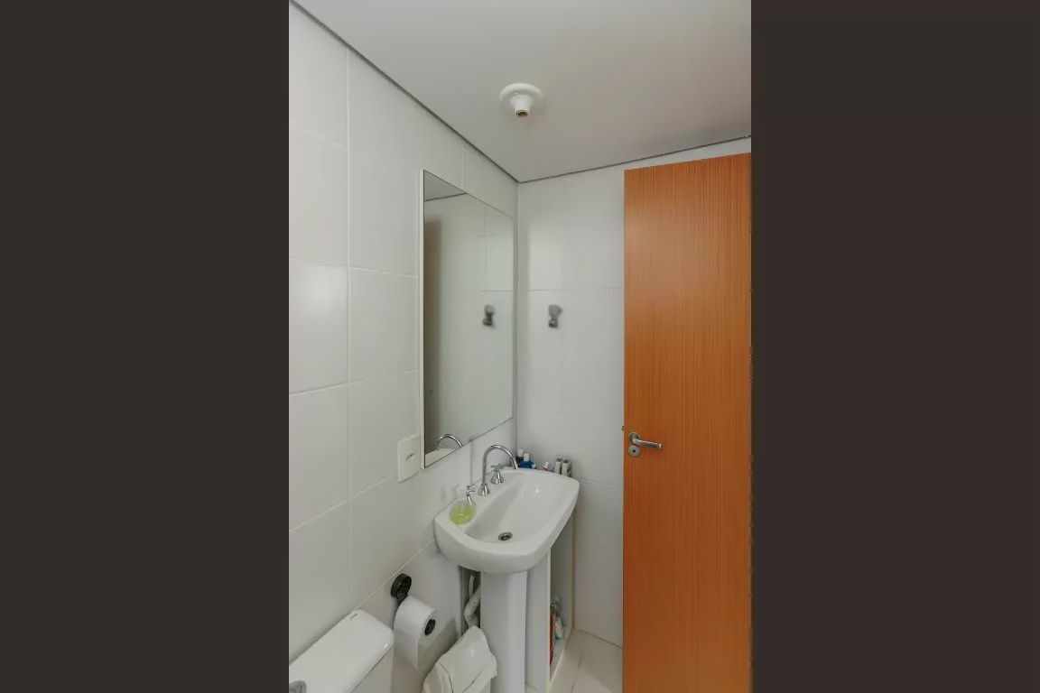 Apartamento de 2 quartos, suíte e 1 vaga de garagem no bairro Tristeza em POA — foto 2