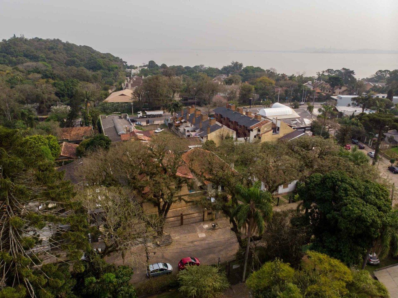 Casa de Condomínio à venda com 3 quartos, 221m² - Foto 46