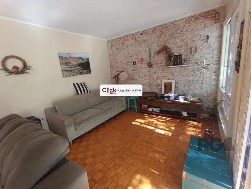 Apartamento à venda com 170m², 3 quartos, 1 suíte, 2 vagas no bairro Passo d'Areia em Porto Alegre