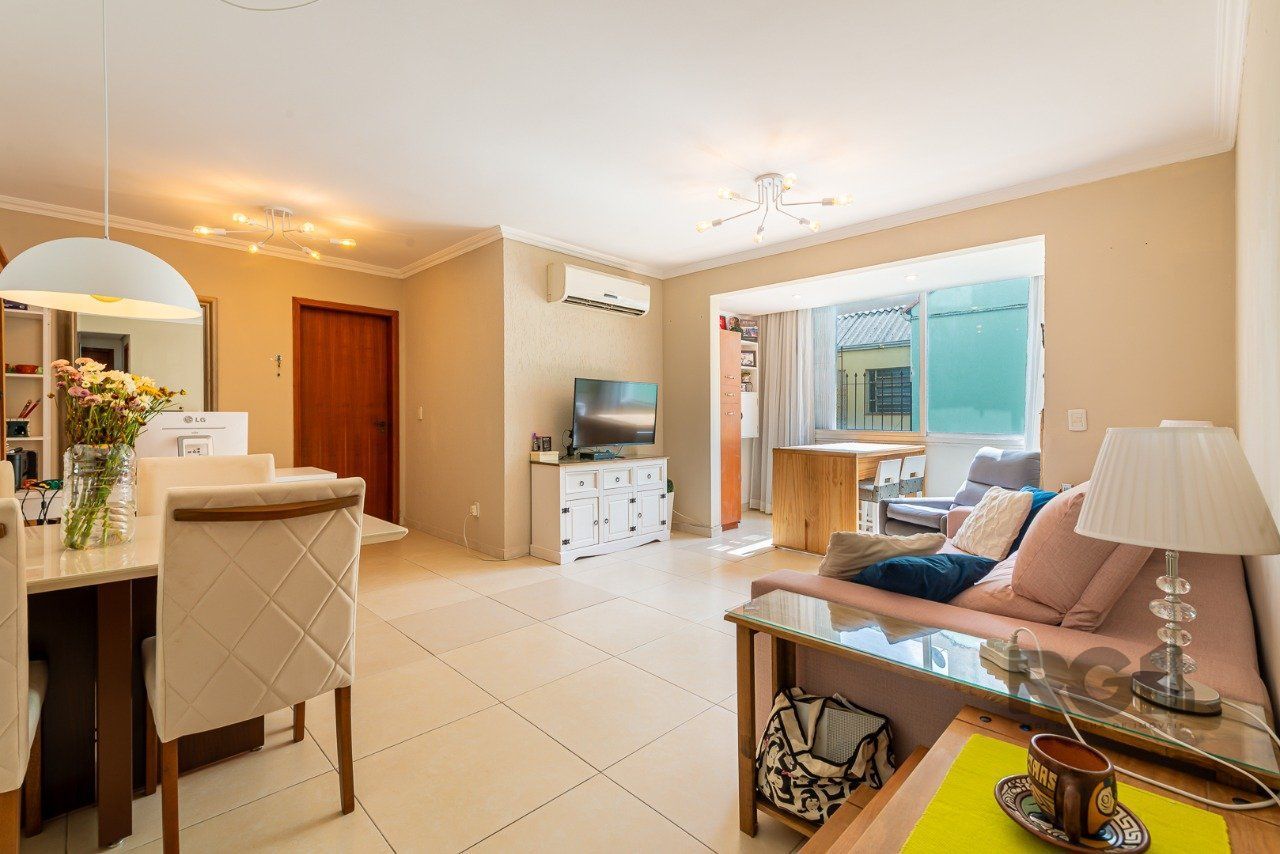 Apartamento à venda com 127m², 3 quartos, 1 suíte, 1 vaga no bairro Petrópolis em Porto Alegre