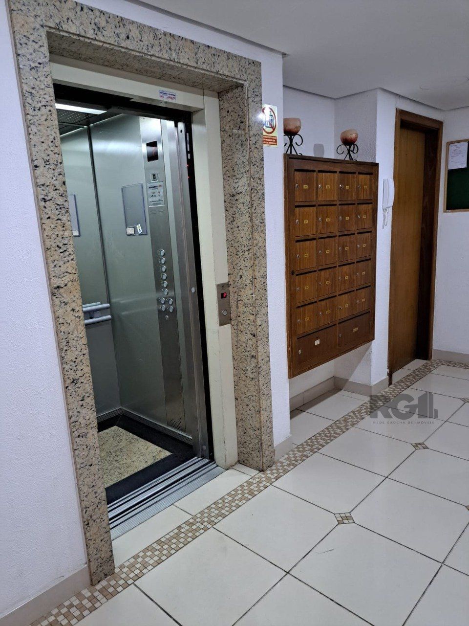 Apartamento à venda com 2 quartos, 86m² - Foto 2