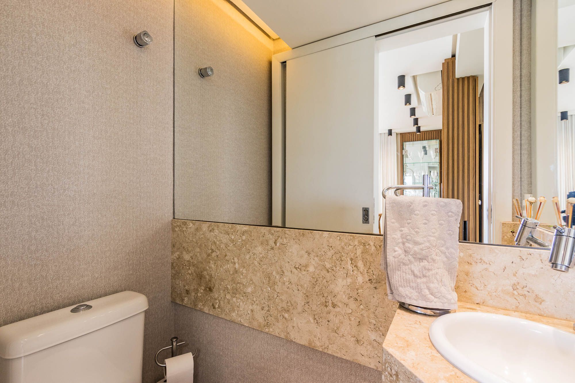 Apartamento à venda com 3 quartos, 123m² - Foto 32