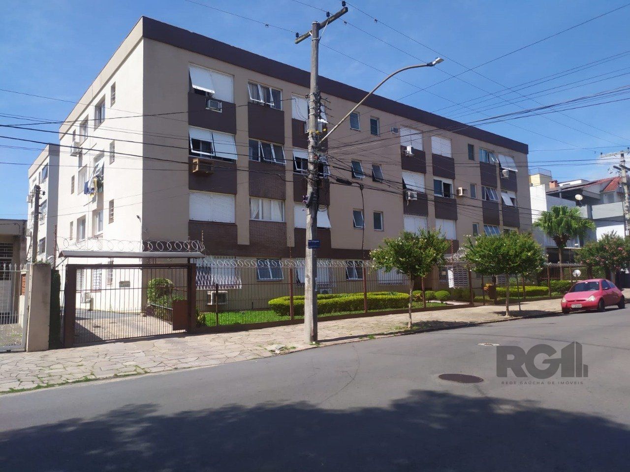 Apartamento à venda com 68m², 2 quartos, 1 vaga no bairro Partenon em Porto Alegre