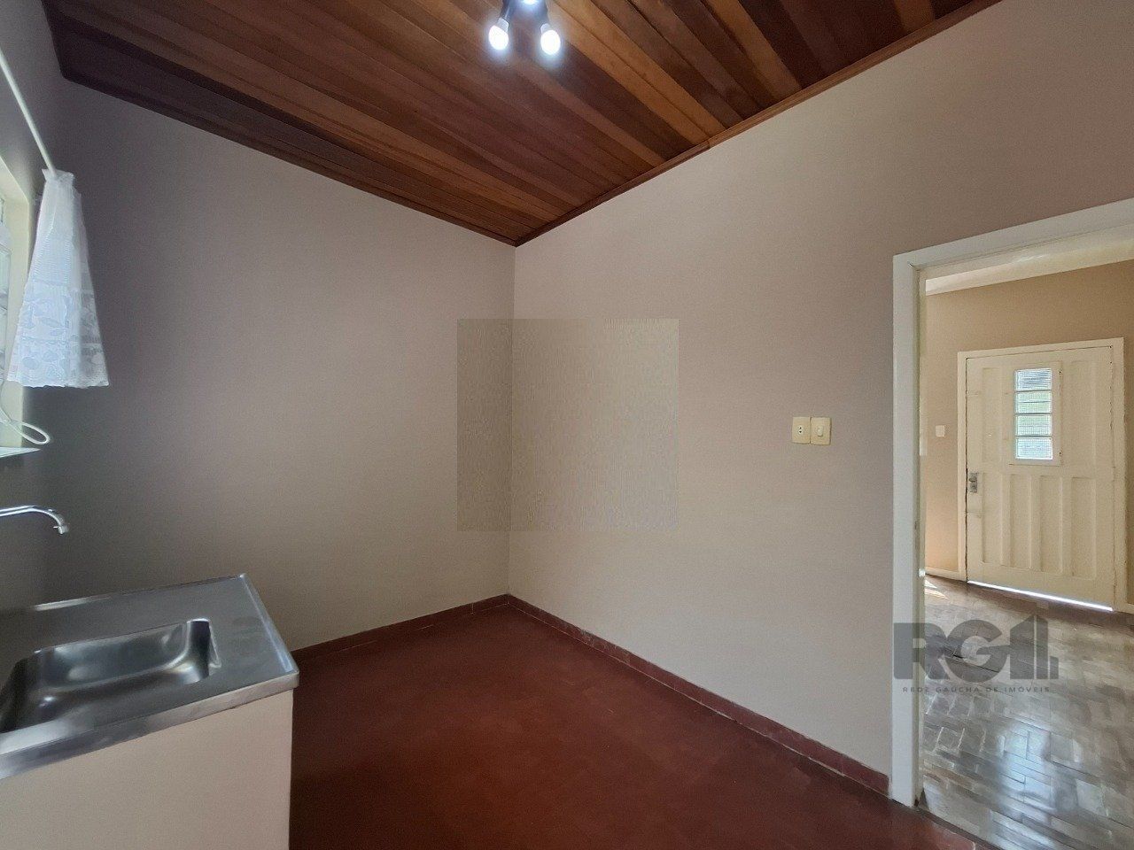 Casa à venda com 2 quartos, 90m² - Foto 11