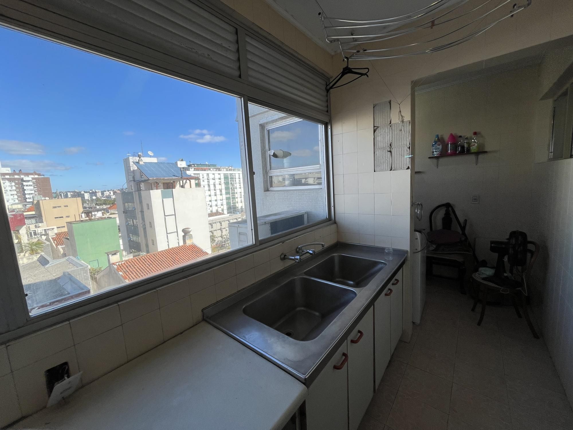 Apartamento à venda com 3 quartos, 227m² - Foto 13