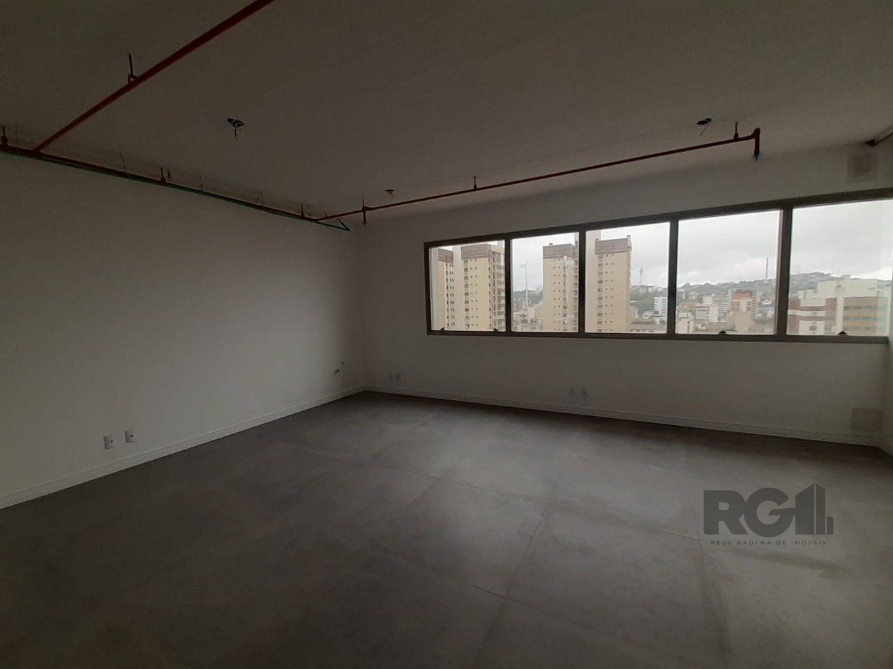 Sala Comercial à venda com 41m² no bairro Menino Deus em Porto Alegre