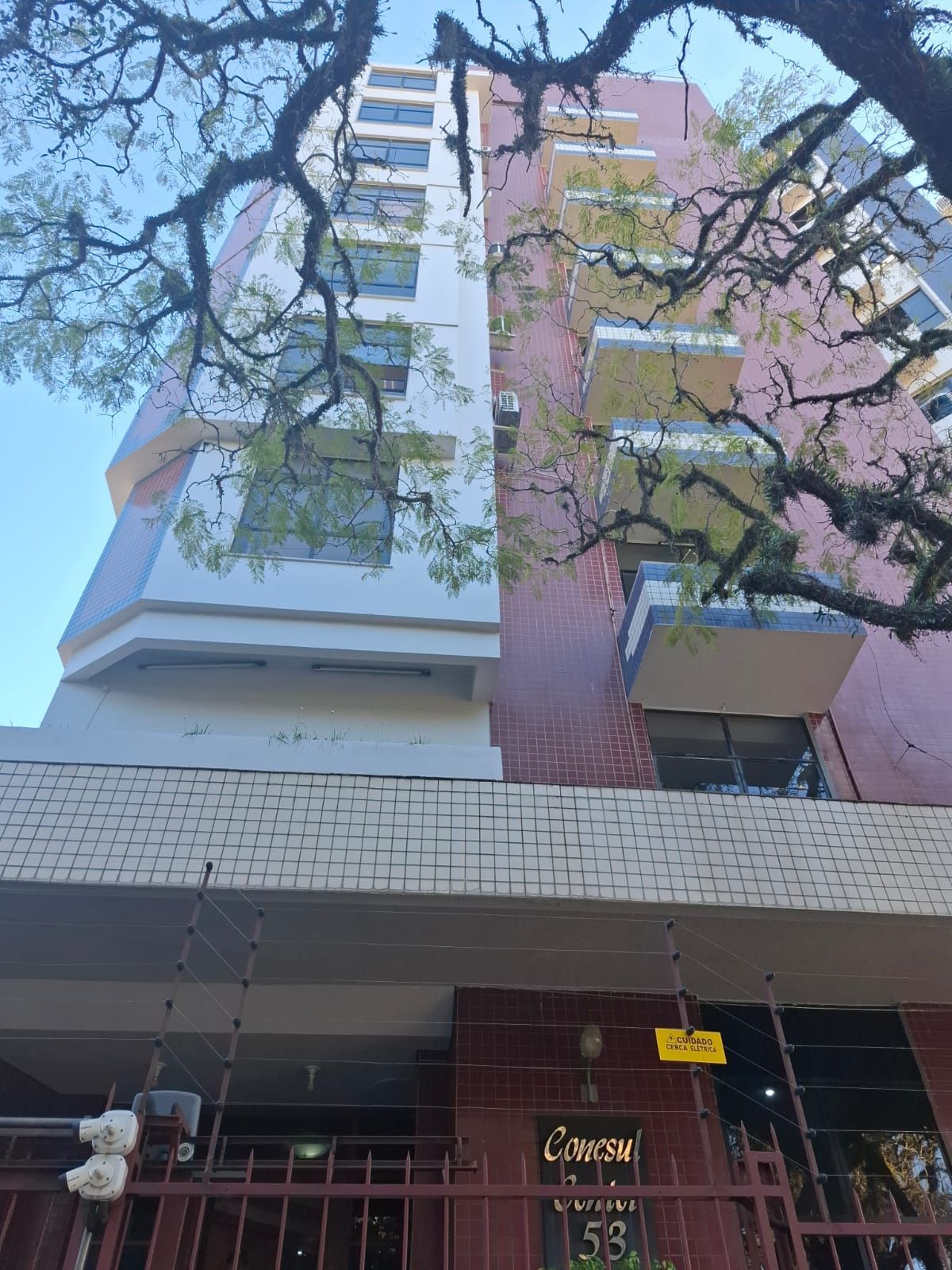 Sala comercial a venda no bairro Higienópolis em Porto Alegre