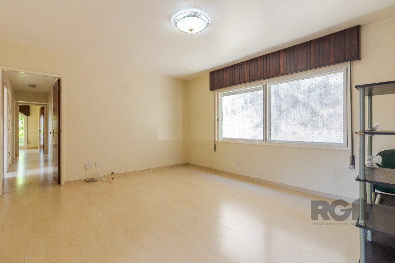 Apartamento à venda com 104m², 3 quartos, 1 vaga no bairro Petrópolis em Porto Alegre