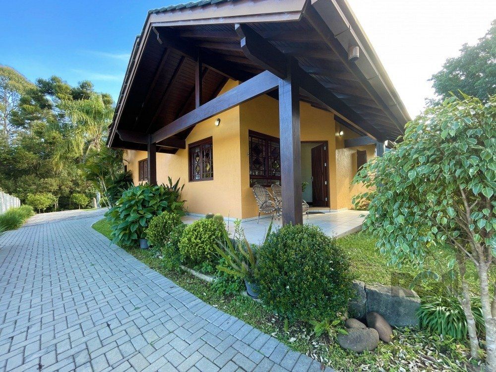 Casa à venda com 3 quartos, 200m² - Foto 1