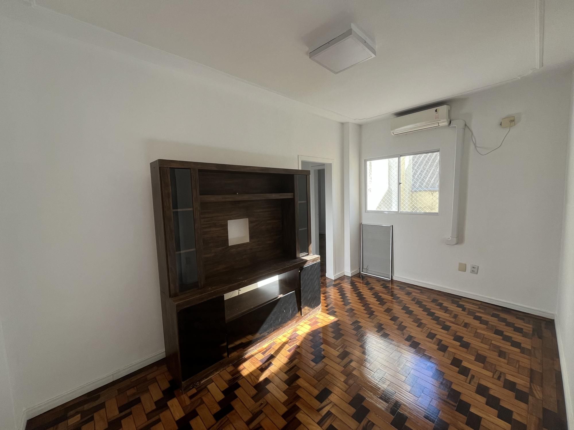 Reformado! Apartamento de 2 quartos no centro de Porto Alegre