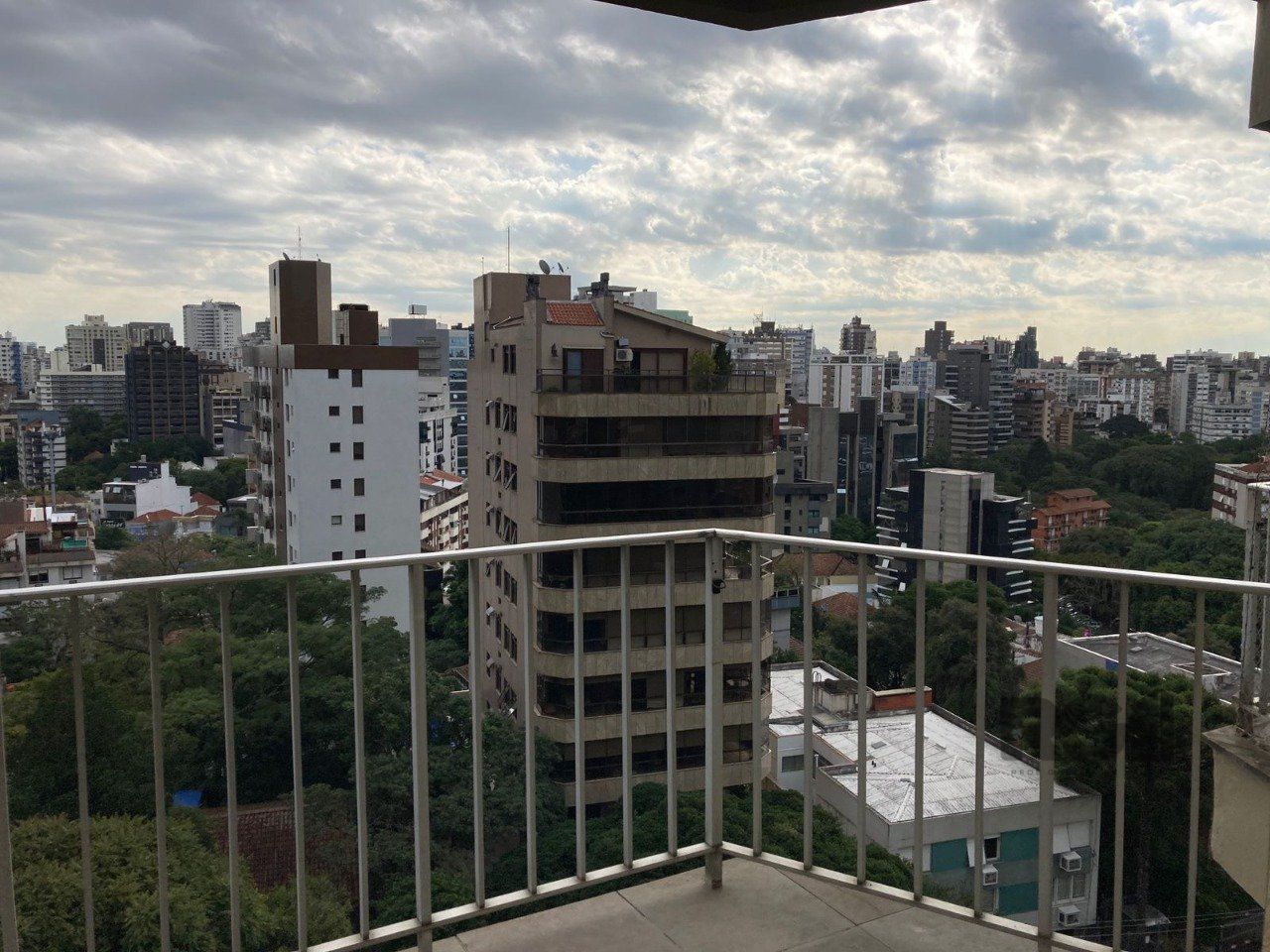 Apartamento para Venda - 134.45m², 3 dormitórios, sendo 1 suite, 1 vaga