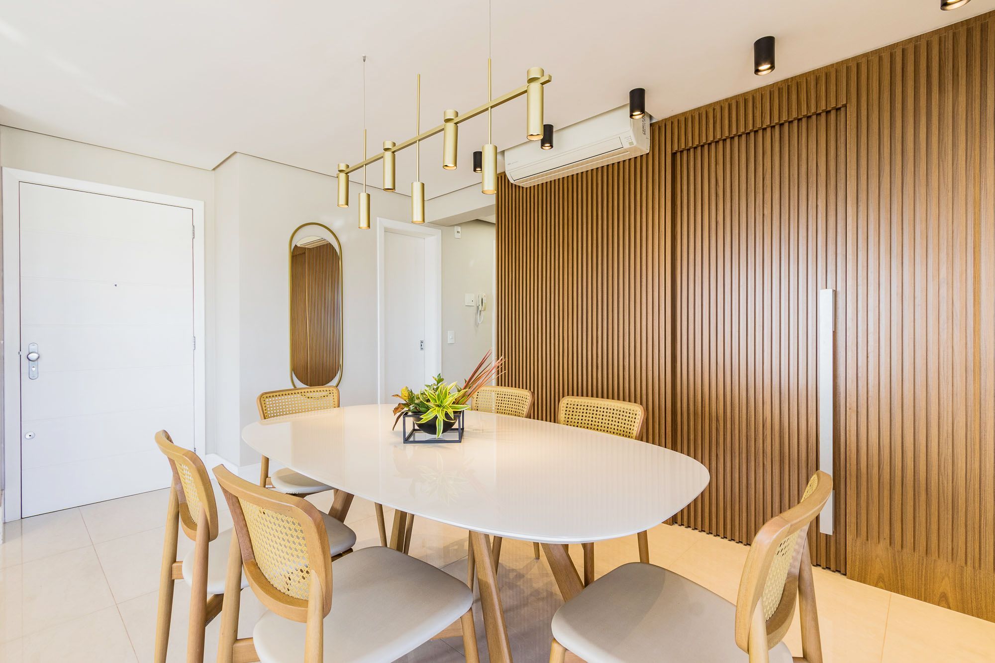 Apartamento à venda com 3 quartos, 123m² - Foto 7
