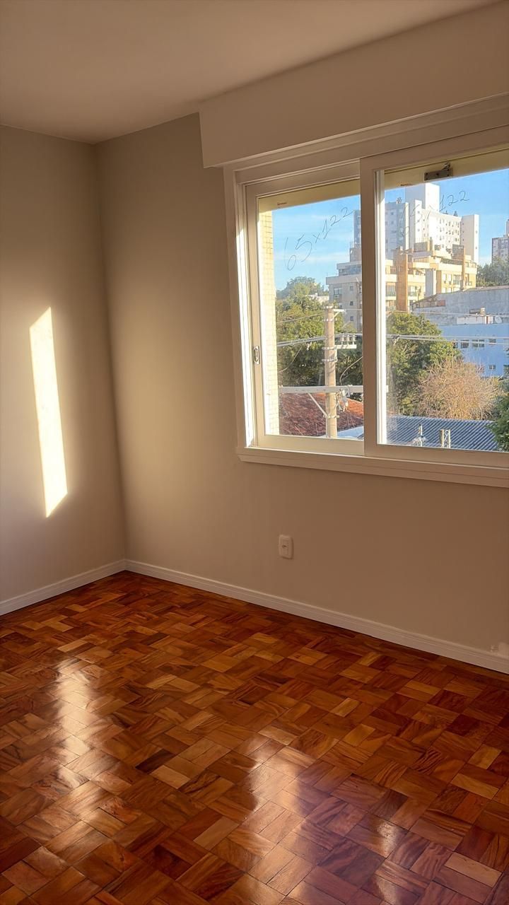 Apartamento de 2 quartos e 2 vagas de garagem no bairro Santana em Porto Alegre — foto 5