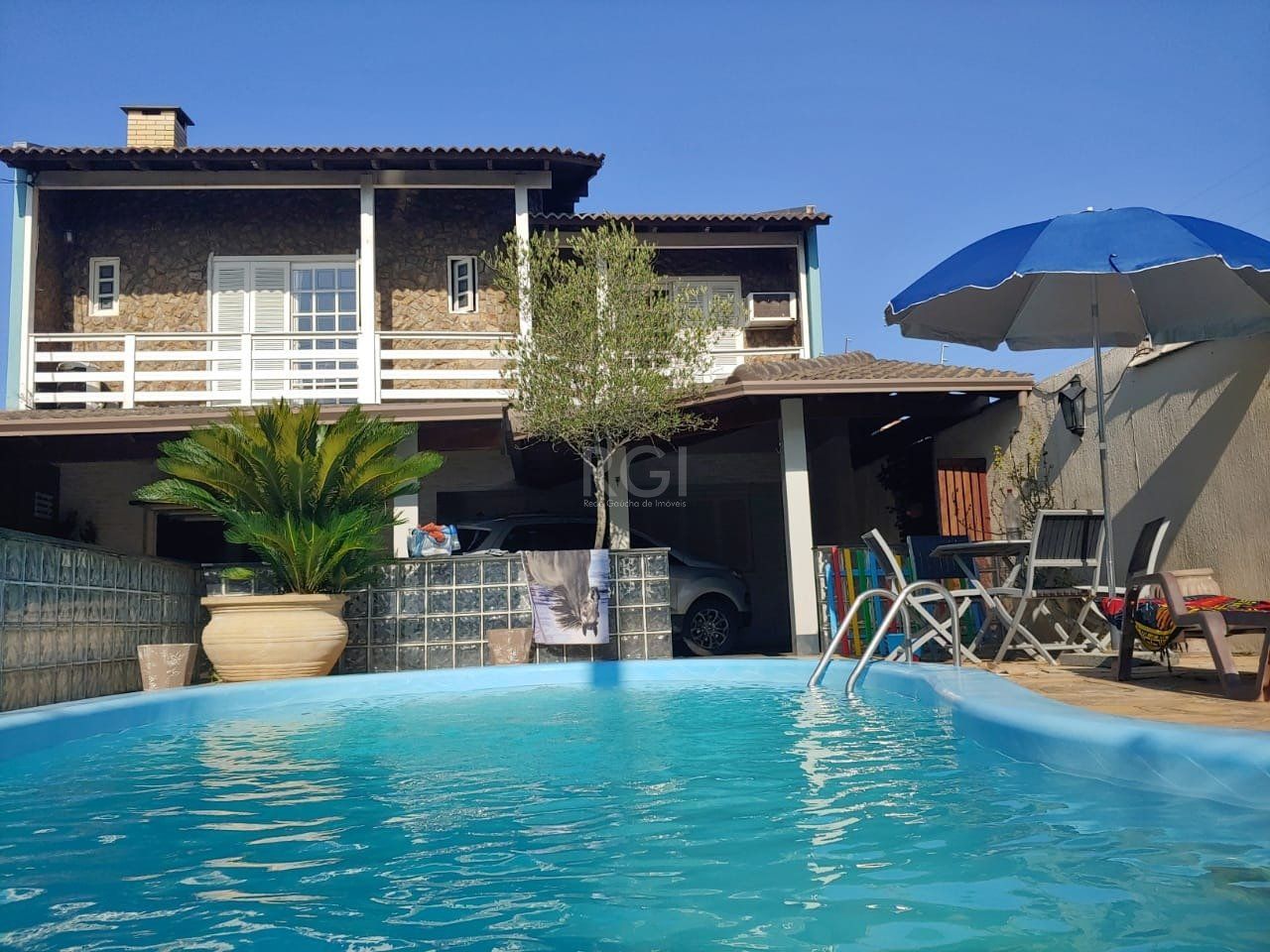Casa à venda com 3 quartos, 250m² - Foto 2