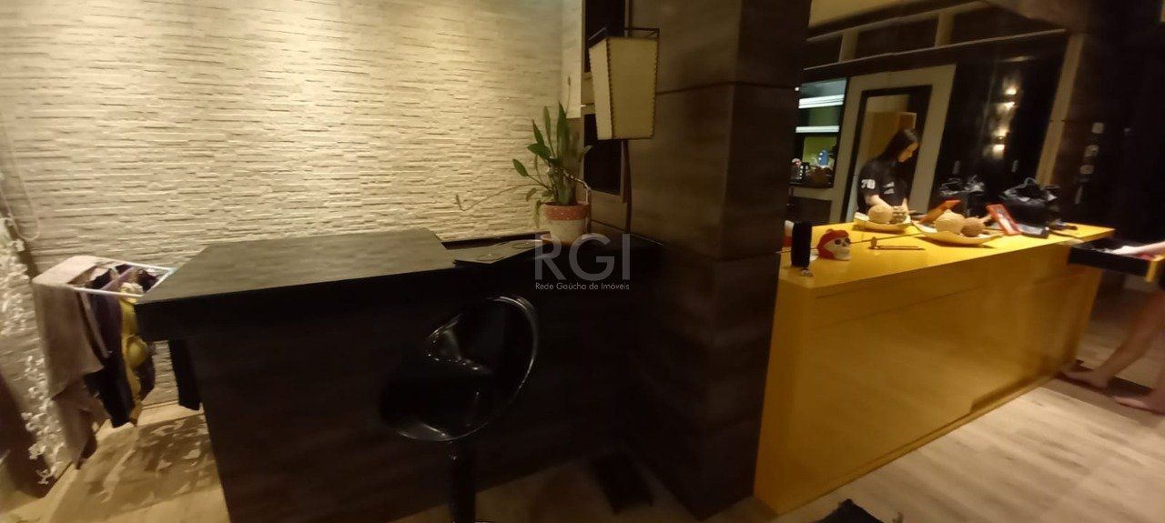 Apartamento à venda com 75m², 2 quartos, 1 suíte, 2 vagas no bairro São Sebastião em Porto Alegre