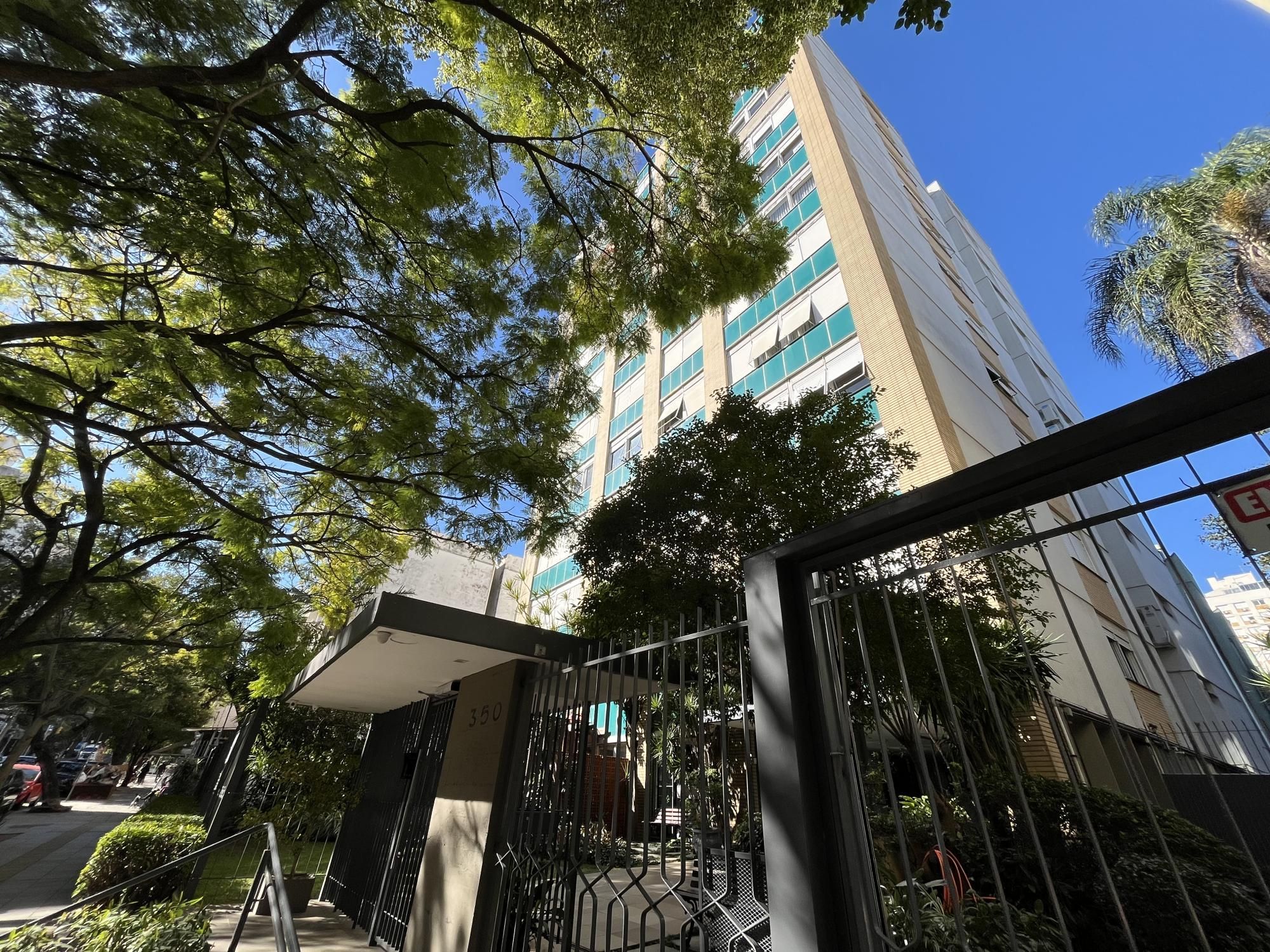 Apartamento à venda com 3 quartos, 227m² - Foto 1