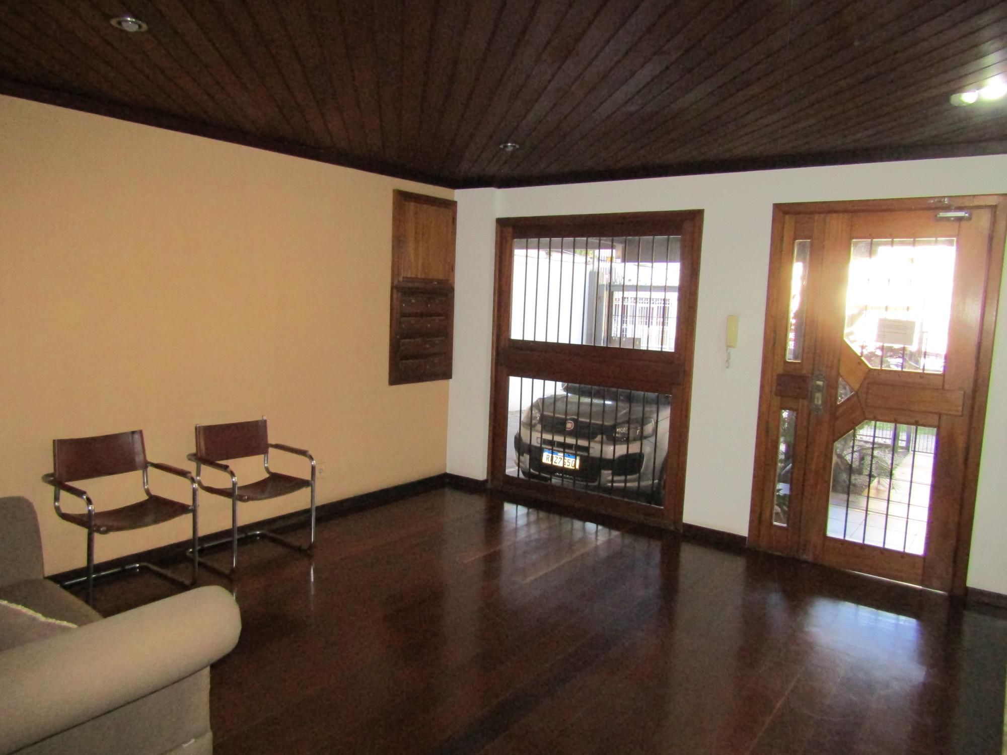 Apartamento à venda com 2 quartos, 83m² - Foto 2