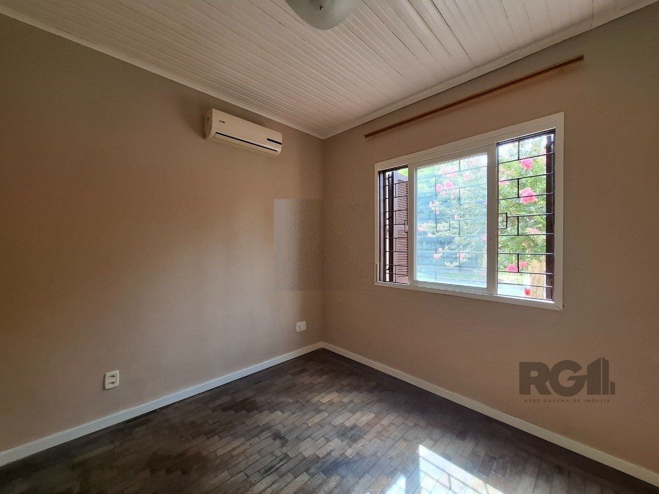 Casa à venda com 2 quartos, 90m² - Foto 6