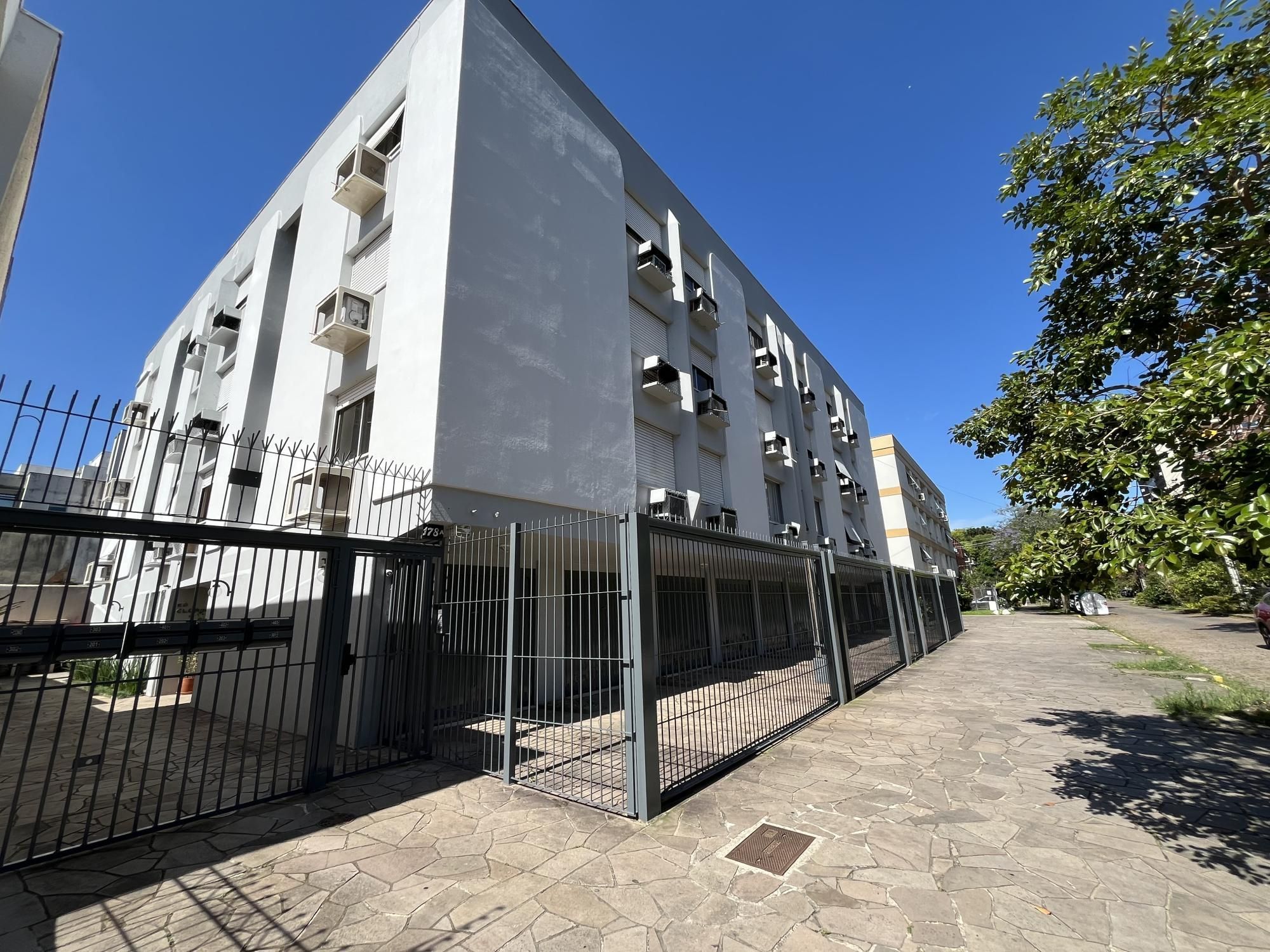 Apartamento de 3 quartos no bairro Menino Deus em Porto Alegre