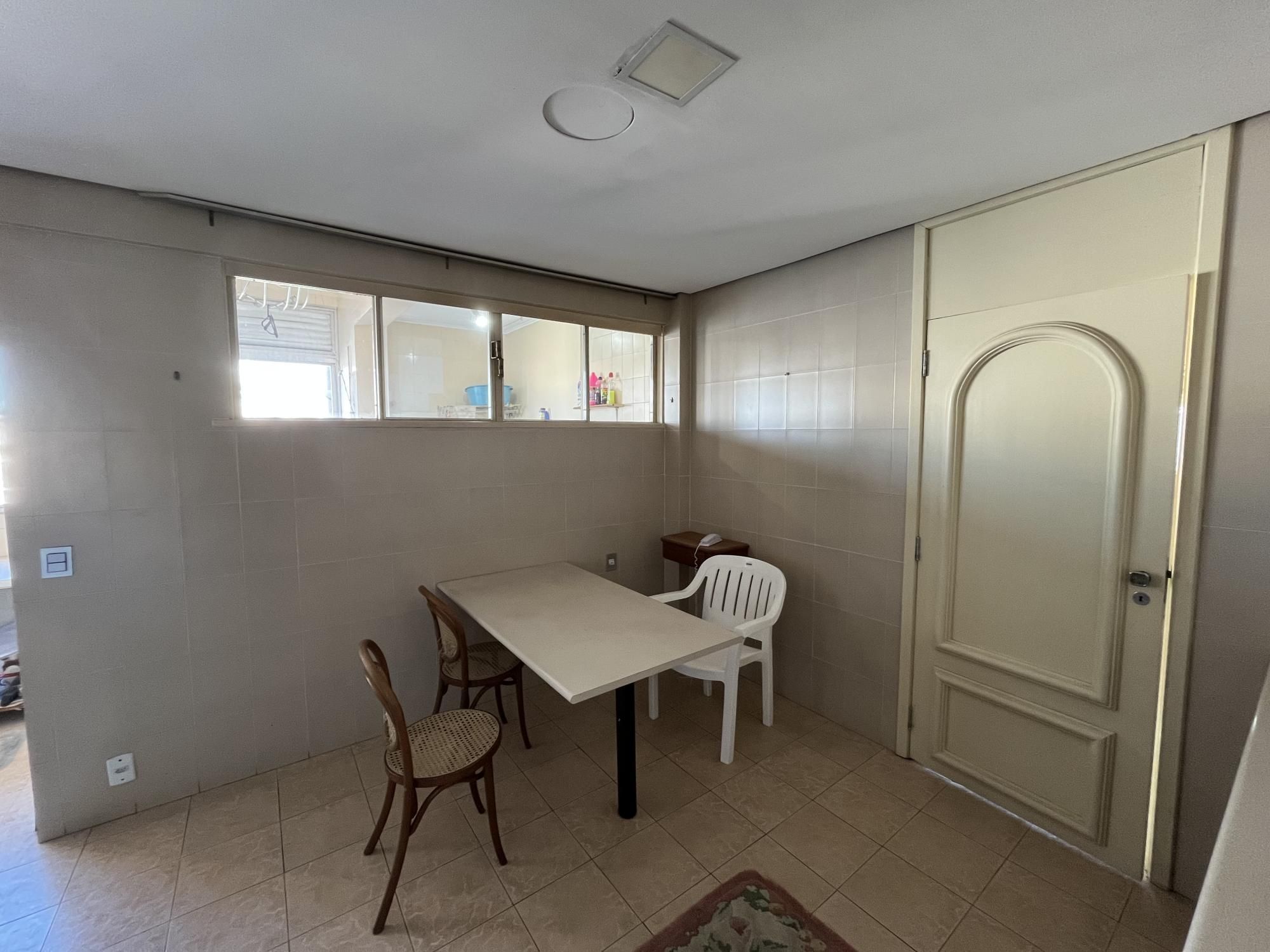 Apartamento à venda com 3 quartos, 227m² - Foto 15