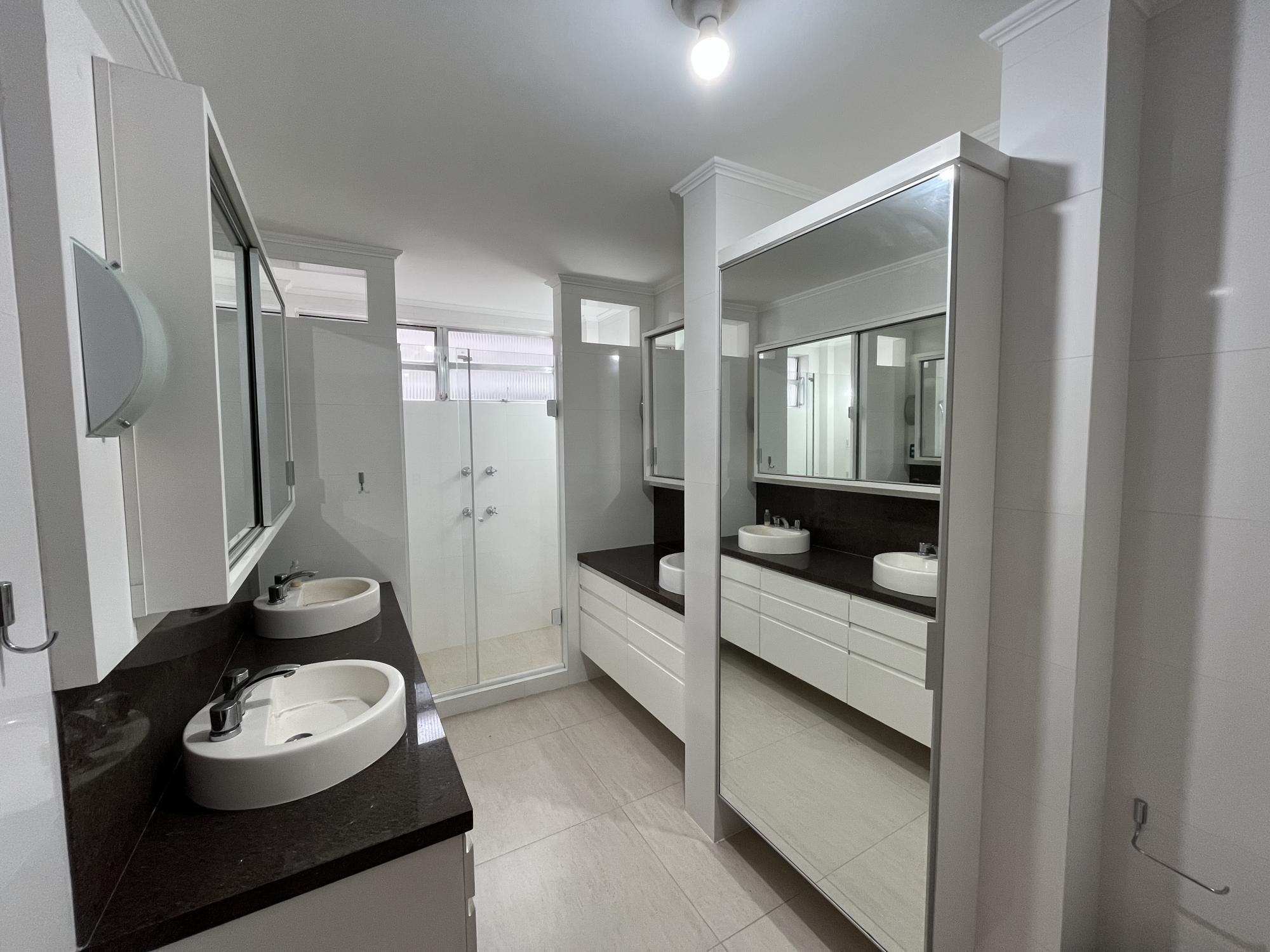 Apartamento à venda com 3 quartos, 249m² - Foto 29