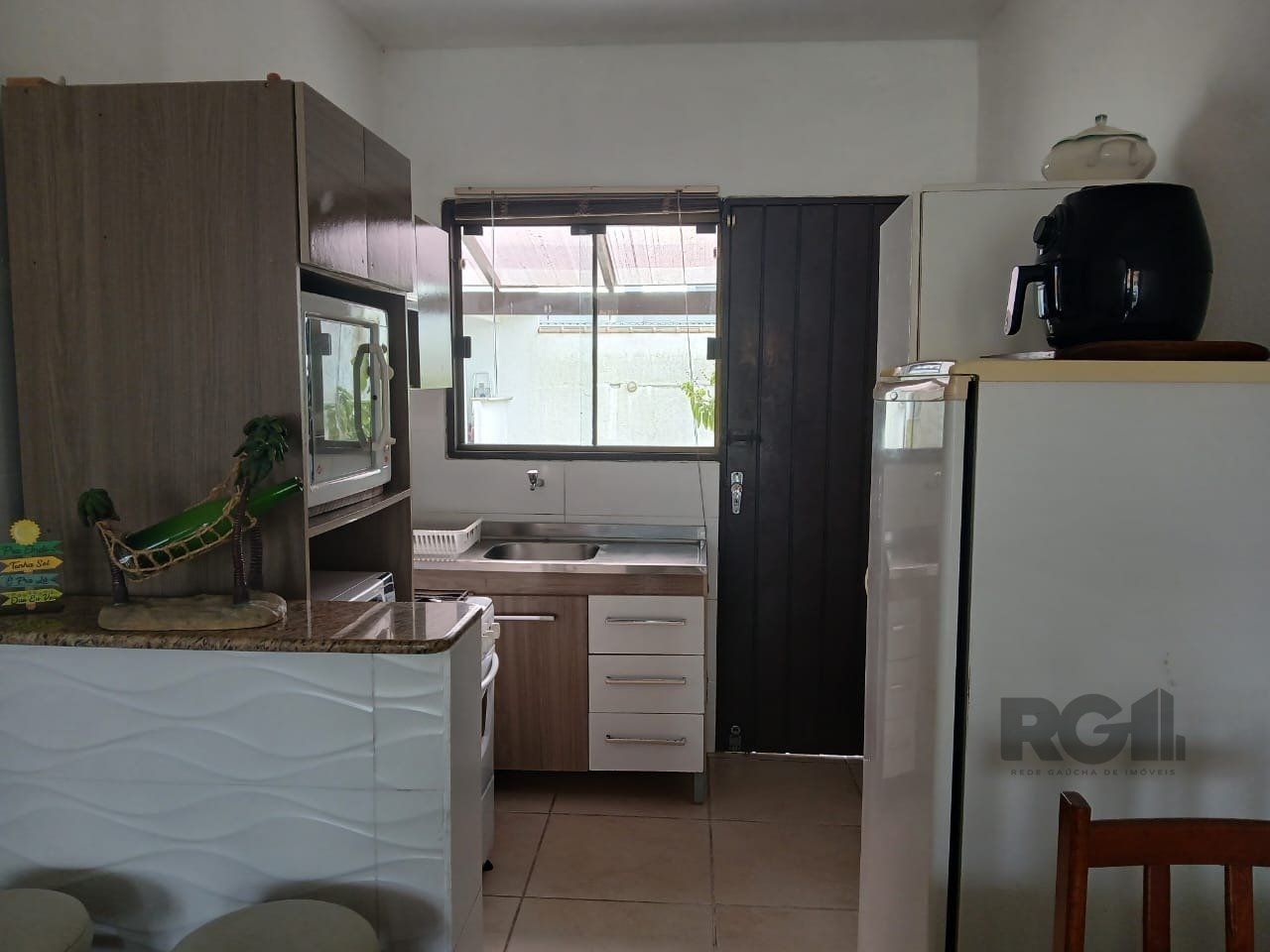 Casa à venda com 2 quartos, 68m² - Foto 9