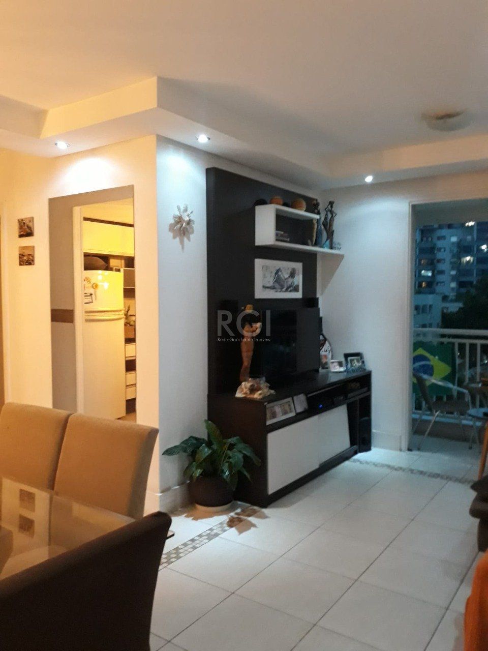 Apartamento à venda com 3 quartos, 75m² - Foto 8