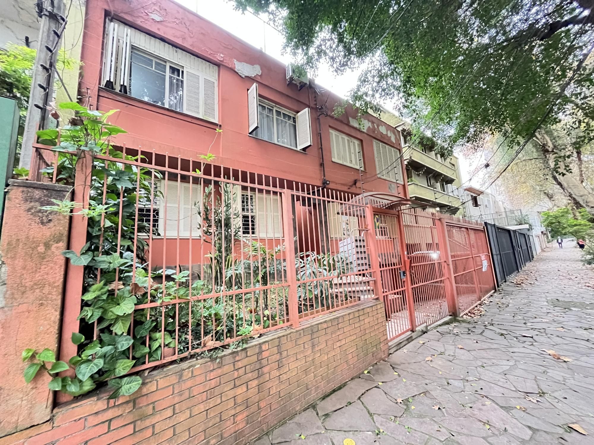 Apartamento com 87m², 2 dormitórios no bairro Petrópolis em Porto Alegre para Comprar
