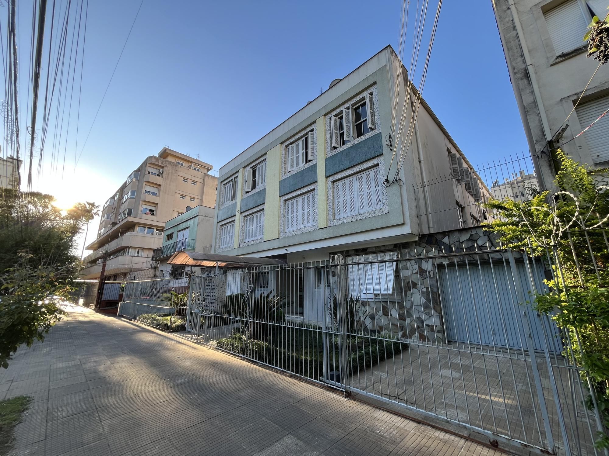 Bernaud - Apartamento de 4 quartos no bairro Menino Deus em Porto Alegre