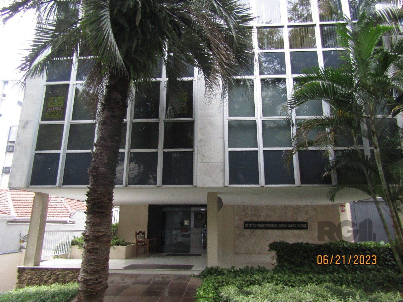 Sala Comercial à venda com 35m², 1 vaga no bairro Rio Branco em Porto Alegre