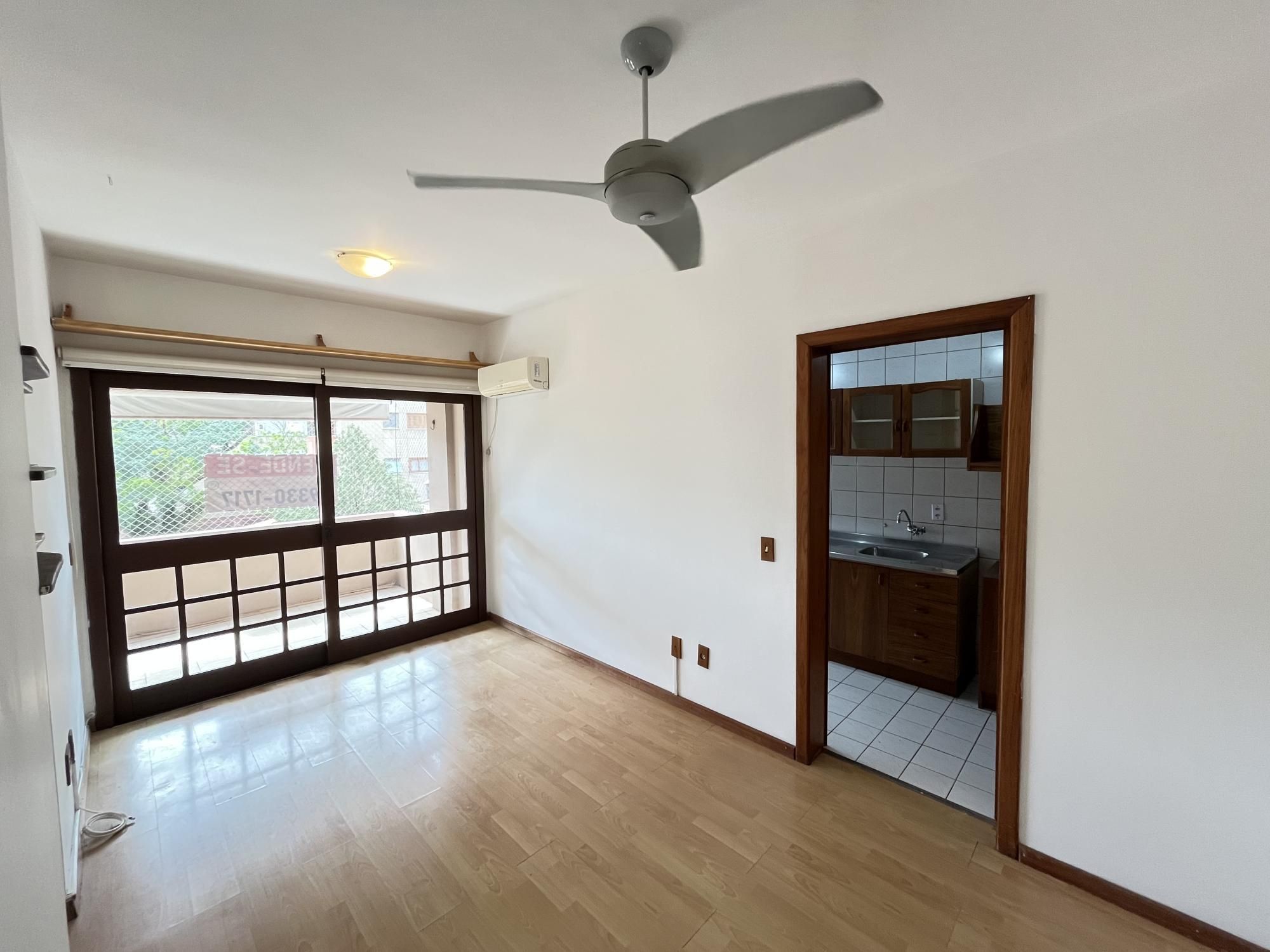 Apartamento de 1 quarto, 2 banheiros e 1 vaga de garagem no bairro Menino Deus