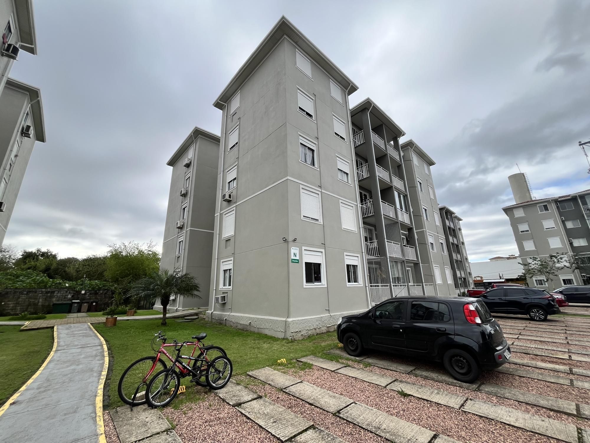 Apartamento, 3 dormitórios no bairro Humaitá em Porto Alegre para Comprar