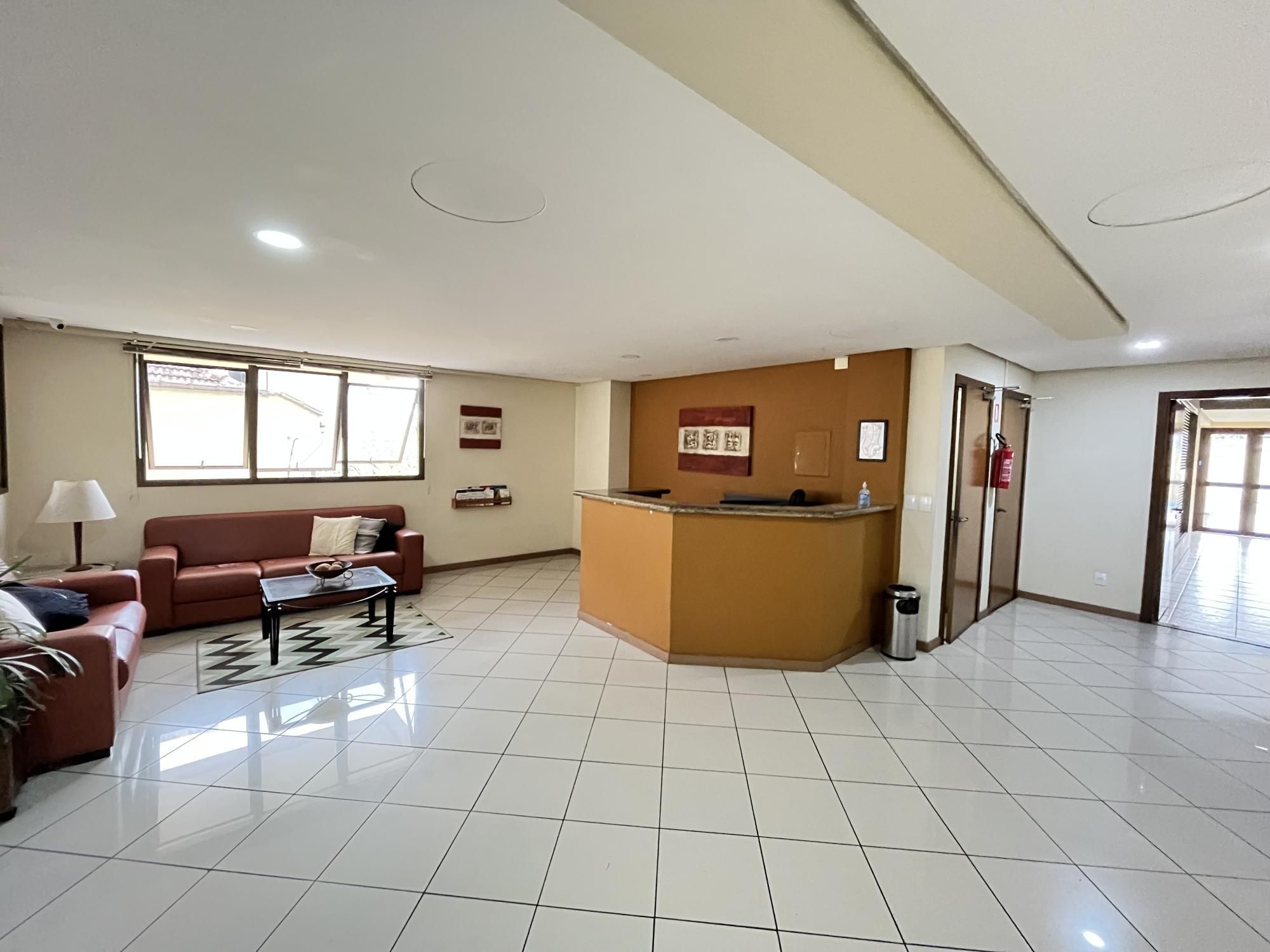 Apartamento de 3 quartos, suíte e 2 vagas de garagem no bairro Passo da Areia — foto 2