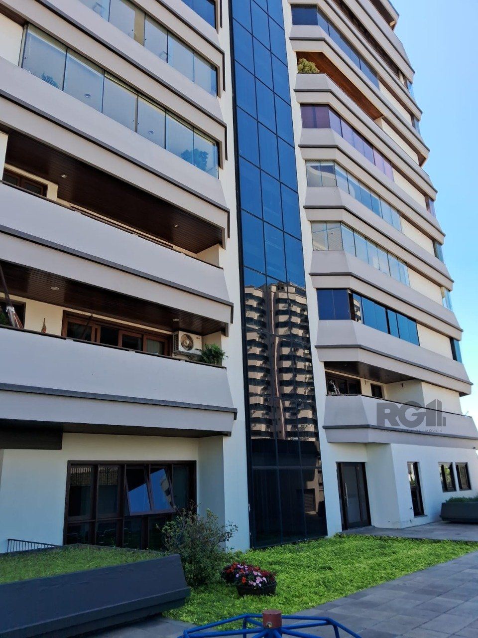 Apartamento à venda com 3 quartos, 187m² - Foto 1